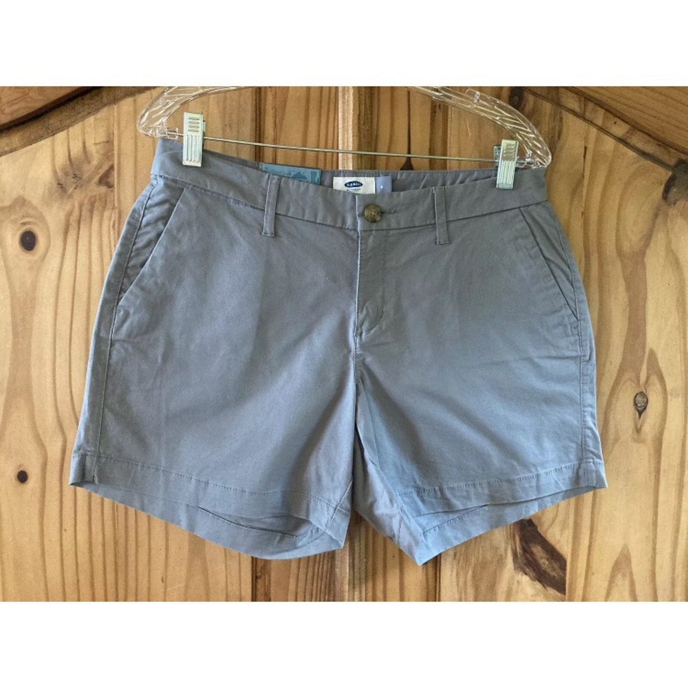 Women's Old Navy gray flat front chino shorts size 6 - NWT